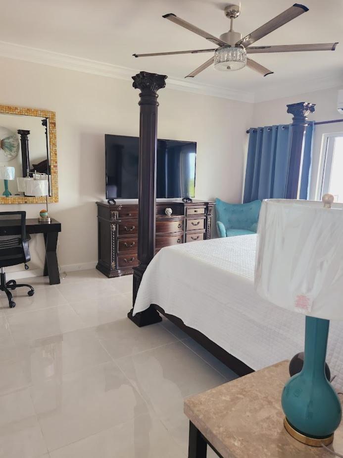 Harbor Breeze Villas Clarence Town Exterior foto
